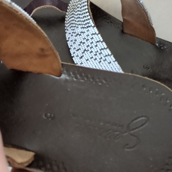 Beaded flat Indian style sandals - Picture 6 of 7